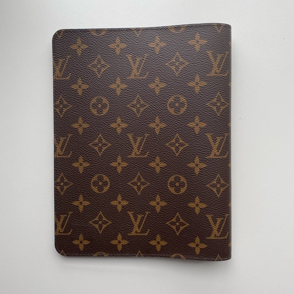 Brand New Louis Vuitton Desk Agenda Cover in Monogram - Picture 4 of 6